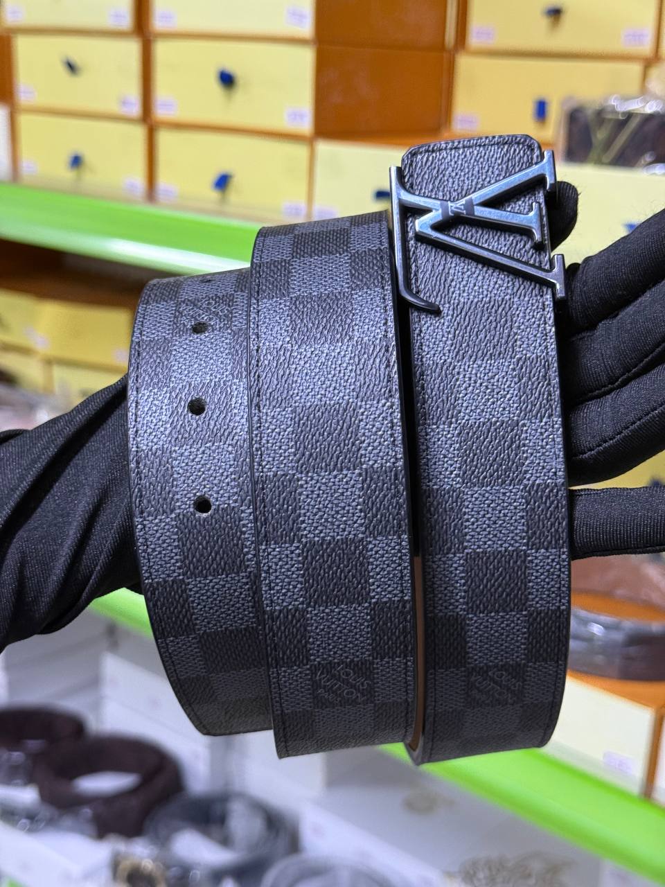 Belts that break the ordinary