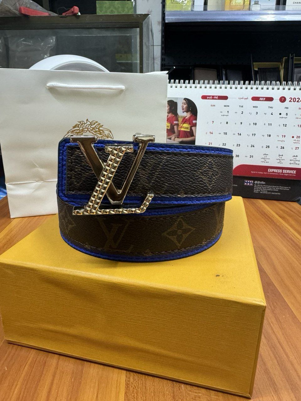 Sporty Buckle Belt – Comfort on the Move