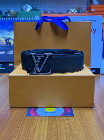 Metallic Silver Belt – Shine Brighter Than Ever