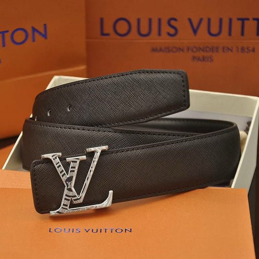 Metallic Silver Belt – Shine Brighter Than Ever