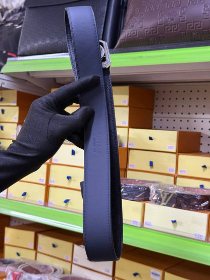 Slim Fit Belt – Designed for a Sleek Finish